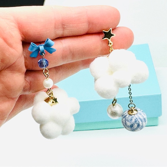 🔥2/$20 Rain Cloud Earrings Raining Earrings Rain Drop Earrings S925 Pin - Picture 2 of 7